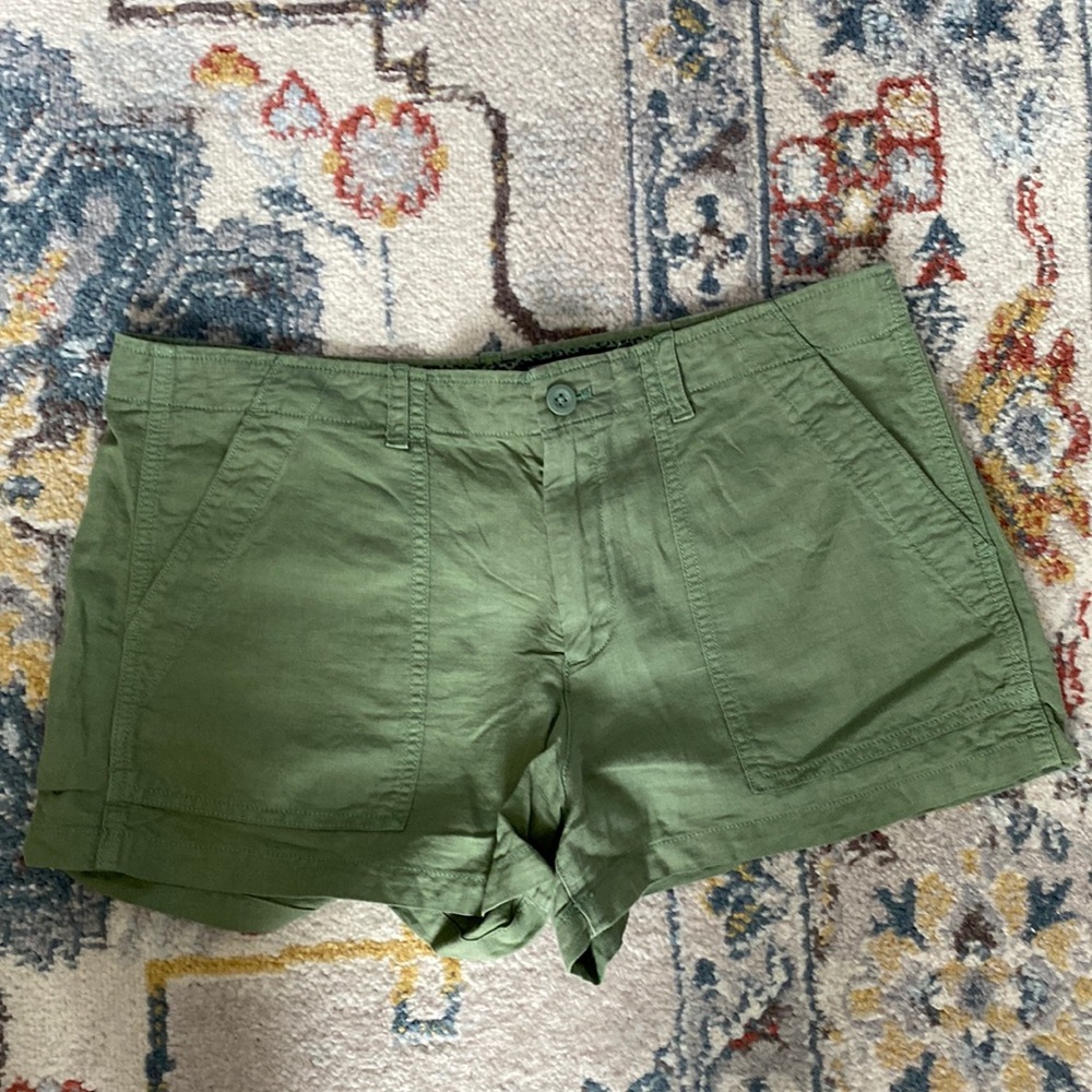 Gap linen blend shorts